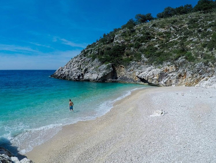 Gjiri i Shën Janit, Albania, Albania